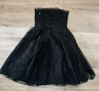 Vestido fiesta pedrería y tul negro