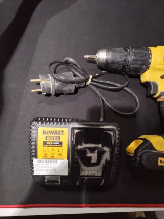 Taladro Dewalt DCB115 10.8V-18V