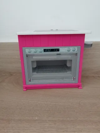 Horno de Juguete Barbie Rosa y con plancha
