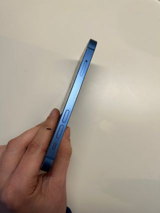 iPhone 13 mini azul para piezas