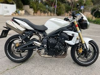 Triumph Street Triple 675