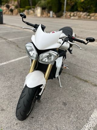 Triumph Street Triple 675