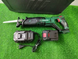 Sierra de sable Parkside