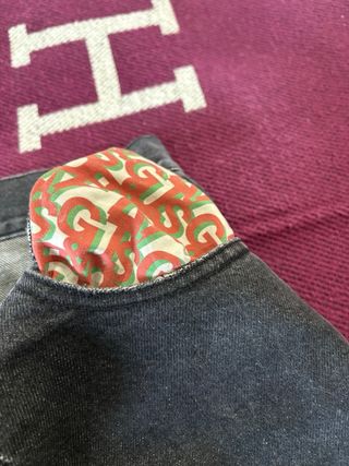 Pantalón vaquero Guts & Love gris