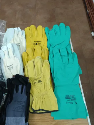 Lote de guantes de trabajo varios