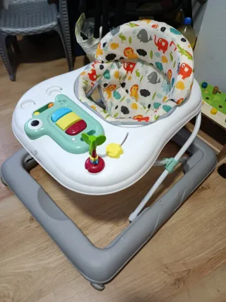 Tacatá para bebé con asiento acolchado