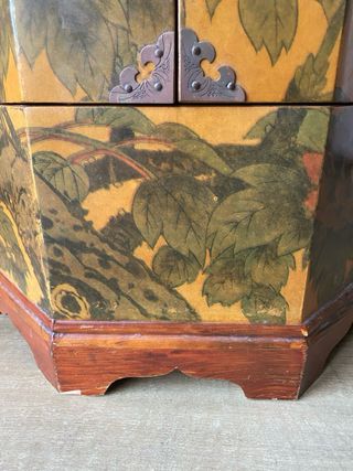 Mueble octogonal estilo chinoiserie