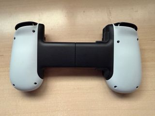 Mando Backbone para iPhone, licencia Sony.