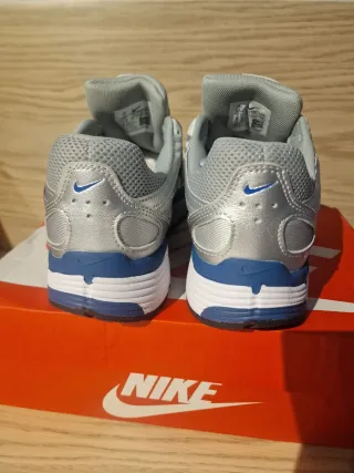 Nike P-6000 Deportivas Plata y Azul.
