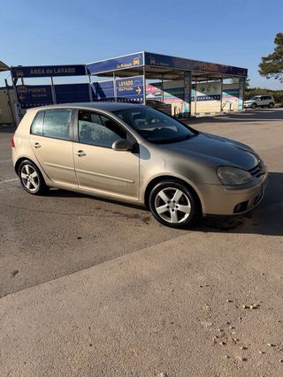 Volkswagen Golf 2005