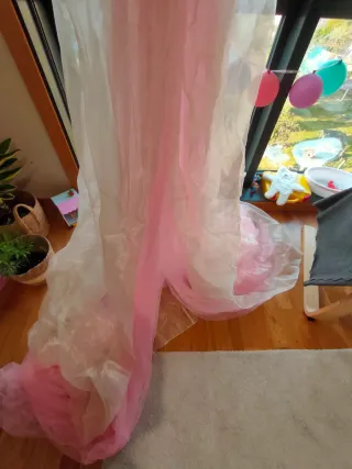 Dosel rosa con abalorios. A Loja do Gato Preto.