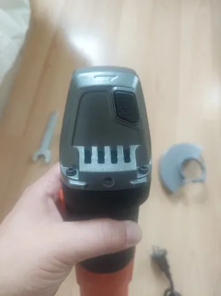 Black+Decker BEG220-QS Amoladora Angular