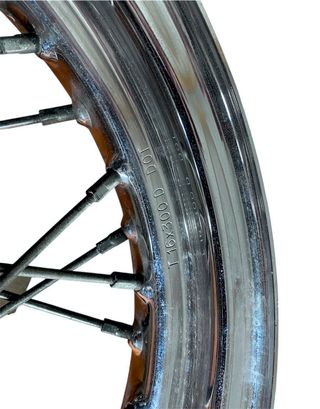 Llanta 16 trasera Harley Cromada