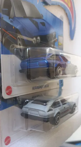 Conjunto 2 Alfa Romeo GTV6 3.0 Hot Wheels