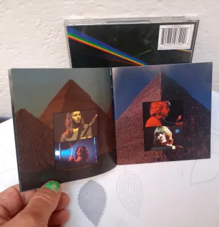 Pink Floyd - Dark Side Of The Moon - CD y Libreto