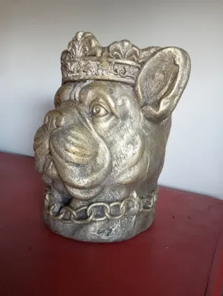 Maceta Bulldog con Corona y Cadena