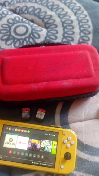 Nintendo Switch Lite Amarilla