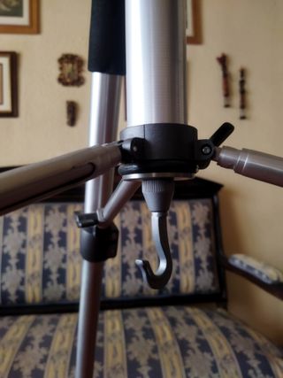 Trípode Estudio Grande con Ruedas