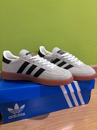 Zapatillas Adidas Spezial Grises y Negras