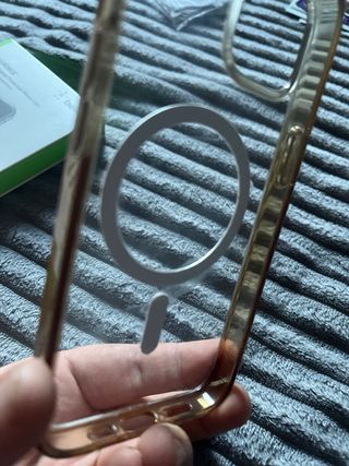 Funda Belkin iPhone 13 MagSafe Transparente