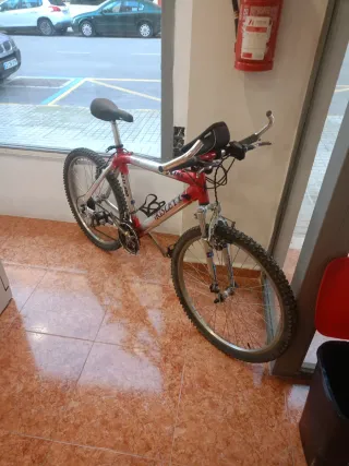 Bicicleta de Montaña Grisley Roja