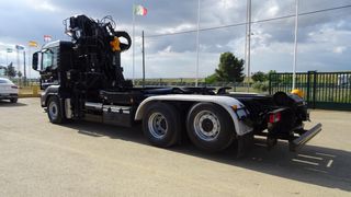 MAN TGS 26 440-CAMIONES GANCHO CON GRUA