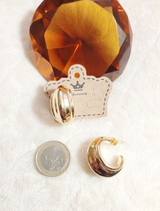 Pendientes color oro