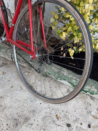 Bicicleta de carretera ZELERIS Roja