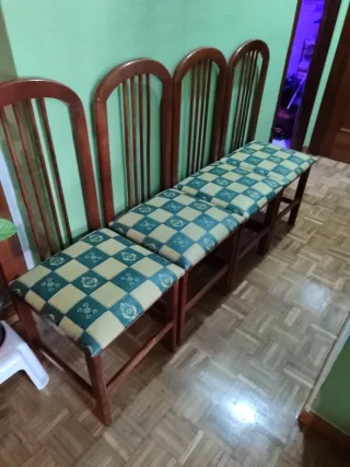 Sillas de comedor de madera