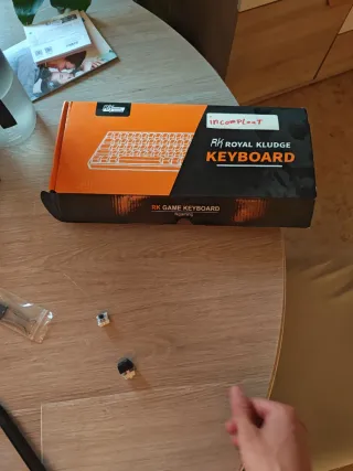 Teclado Royal Kludge RK68 Marrón Blanco