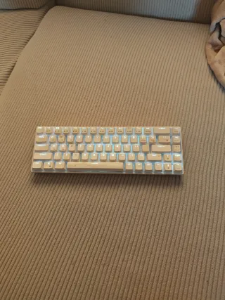 Teclado Royal Kludge RK68 Marrón Blanco