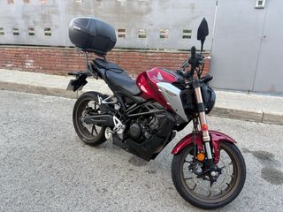 Honda CB125R Roja