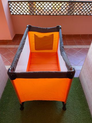 Cuna de viaje plegable naranja
