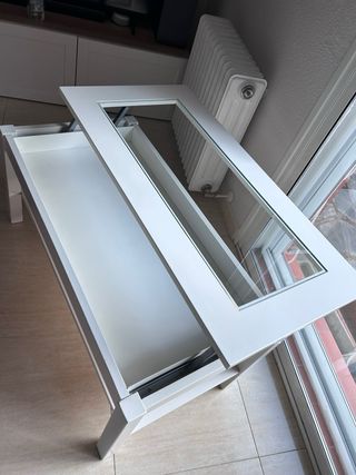 Mesa de centro elevable blanca cristal blindado.