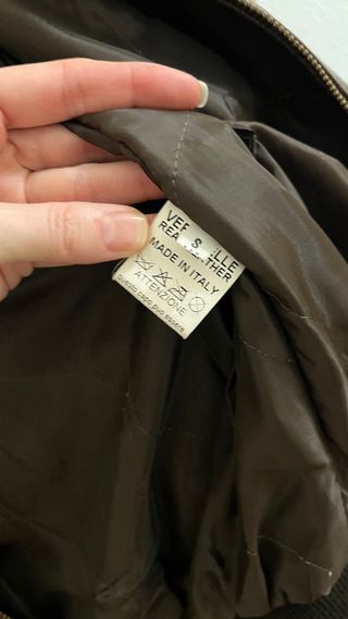 Chaqueta de piel estilo bomber marrón