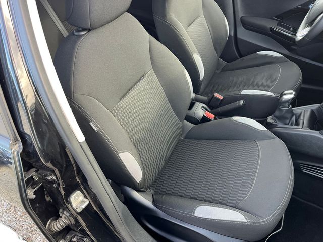 Peugeot 208 Gasolina 82cv 2015