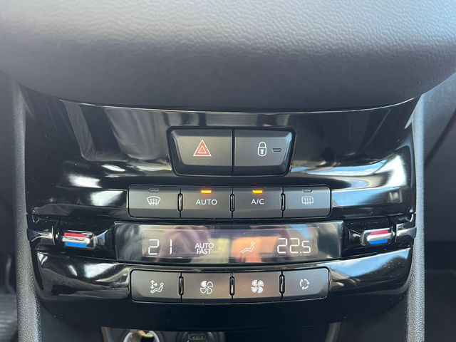 Peugeot 208 Gasolina 82cv 2015