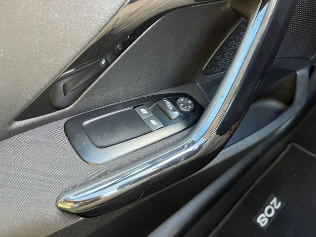 Peugeot 208 Gasolina 82cv 2015