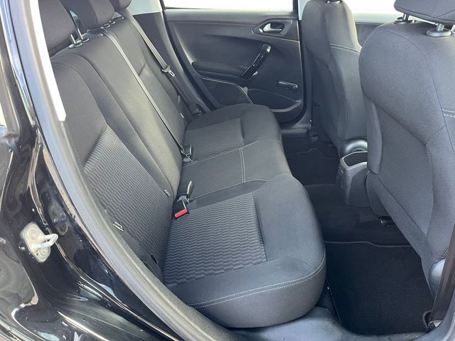 Peugeot 208 Gasolina 82cv 2015