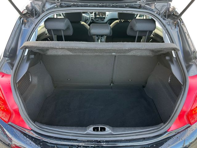 Peugeot 208 Gasolina 82cv 2015
