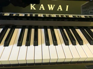 Piano Híbrido Kawai Novus NV 5s