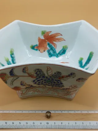 Cuenco hexagonal porcelana Kutani peces
