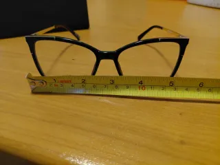 Occhiali da vista neri e oro con custodia