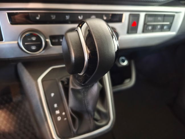 Volkswagen Multivan 2021, foto 26