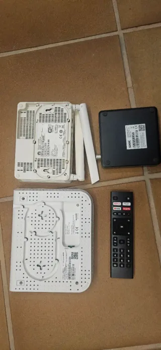 Router fibra Huawei + ONT + Deco TV + mando