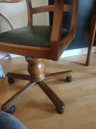 Escritorio antiguo madera y cristal