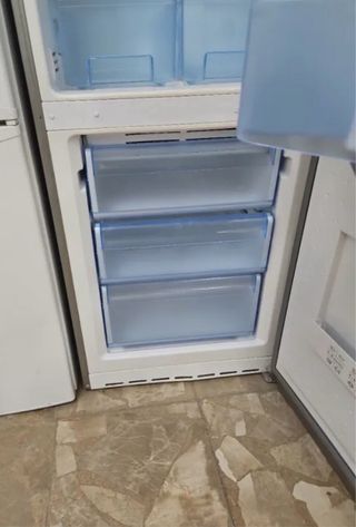 Nevera Balay plateada