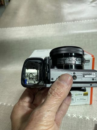 Cámara Sony A6000 + Objetivo 16-50mm