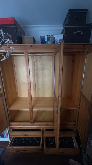 Armario 3 puertas y 4 cajones madera pino