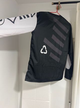 2 Camisetas Leatt Manga Larga talla L